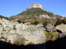 Plan-de-Baix : l'oppidum du Vellan domine la vallée