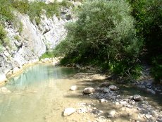 ici, le chemin passe à droite