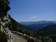 depuis le Col de la Chaudière, le nouveau sentier du Pas de Siara permet de monter rapidement au Veyou (1.589m)