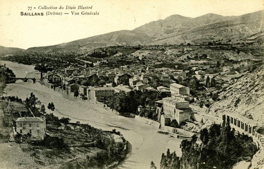 vue des manufactures en 1884 pendant la construction du tunnel, avant l'arrivée des Naef à Saillans